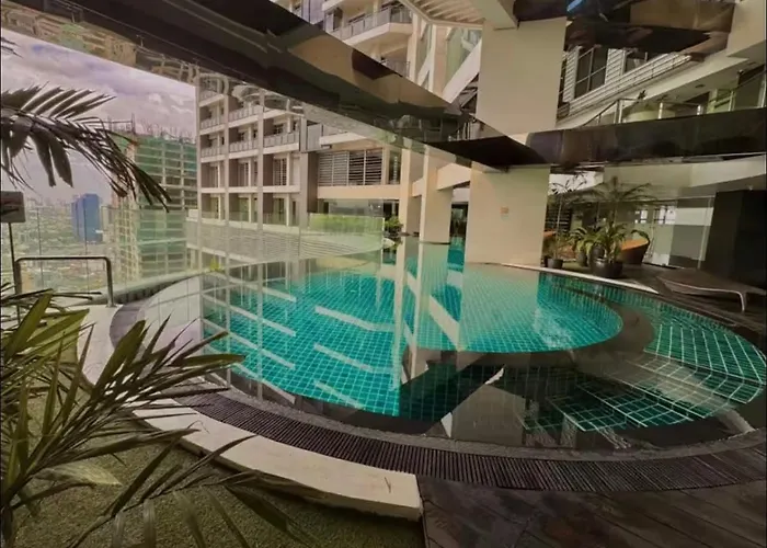 The Gramercy Residence With Balcony
